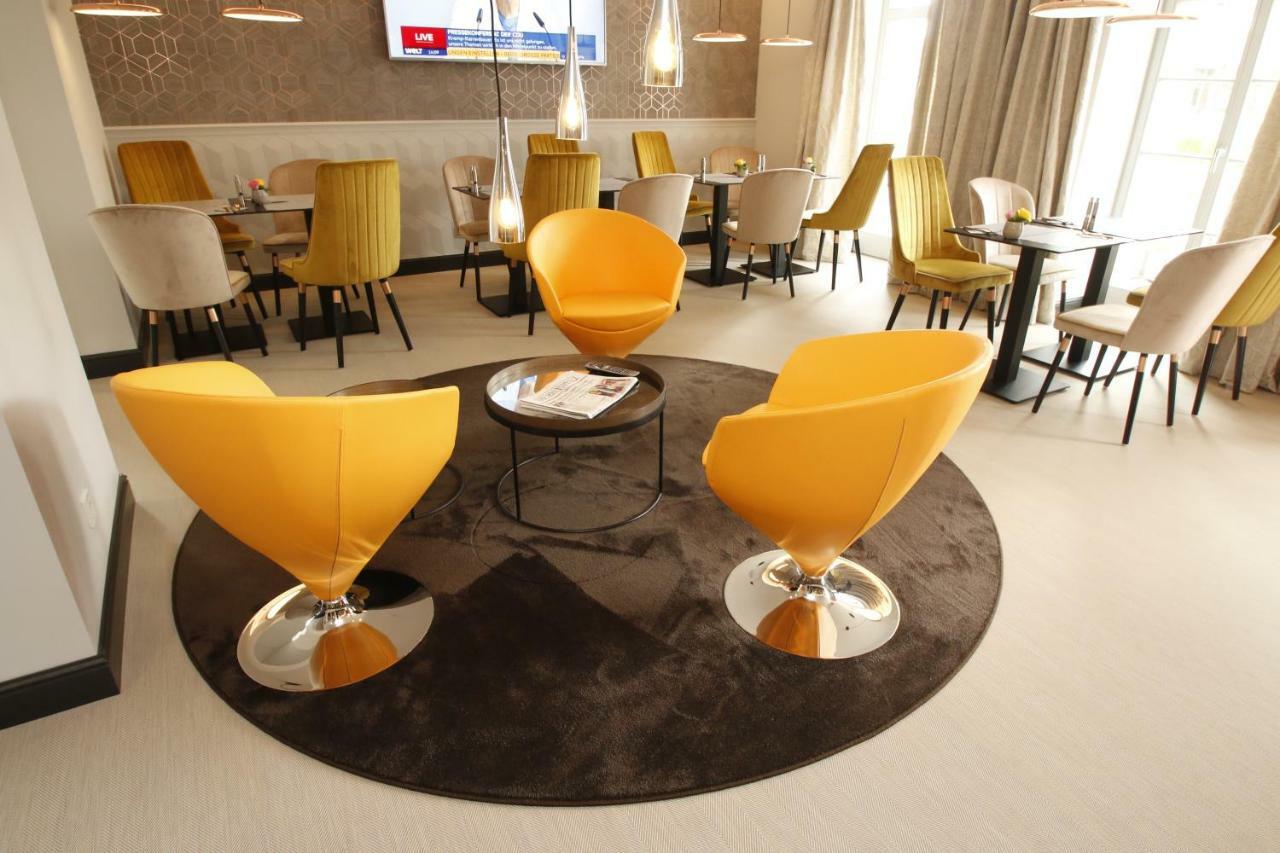 Amelie No 1 Hotel & Appartements Ландау Екстер'єр фото